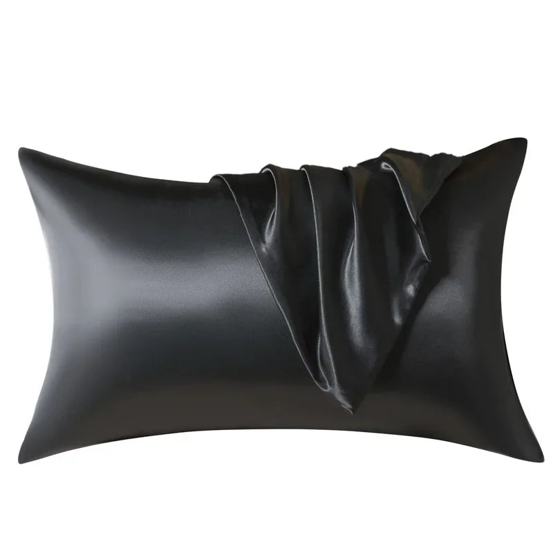 Taie d'oreiller en soie de mûrier noire satinée, accessoire de literie luxe pour soin du cheveu KAÏMINA.